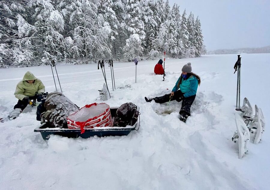 Levi: Ice Fishing Trip in a small group - From Levi to a frozen lake in 15 minutes