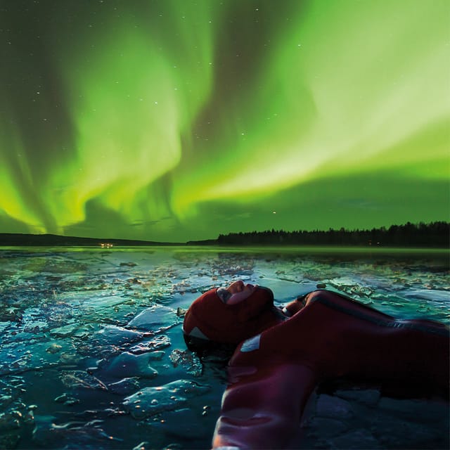Levi: Ice Floating and Northern Lights Tour - What the Arctic floating experience feels like