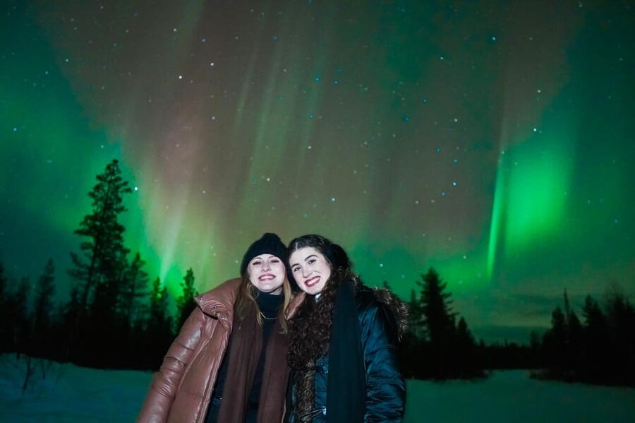 Levi: Northern Lights Tour with Guaranteed Sightings - The guides make or break the night