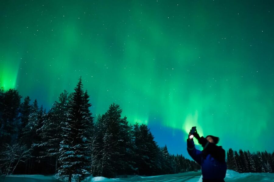 Levi: Northern Lights Tour with Guaranteed Sightings - Cold-weather comfort at minus 40