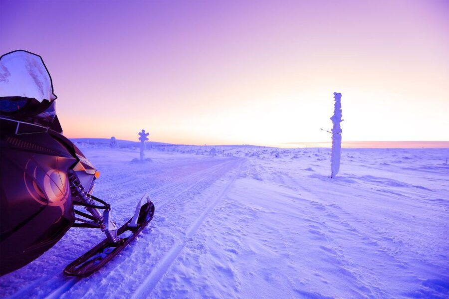 Levi: Snowmobile Tour to Snow Village - What driving a shared snowmobile is like