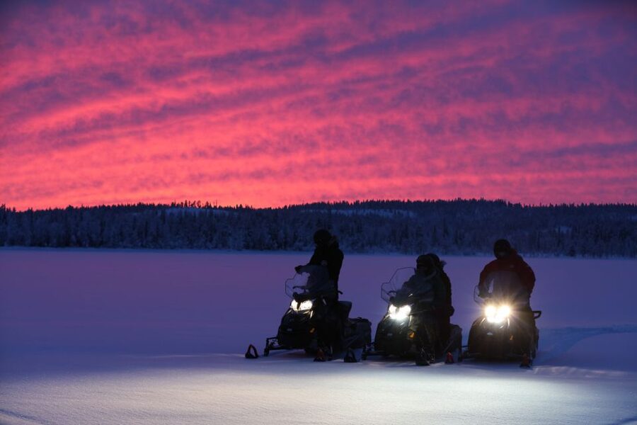 Levi: Snowmobile Tour to Snow Village - Soup lunch and a useful warm-up