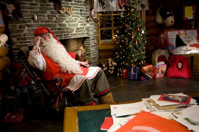 Meet Santa Claus & Santa's Reindeer Ride & Greet Huskies - Meeting Santa and his elves