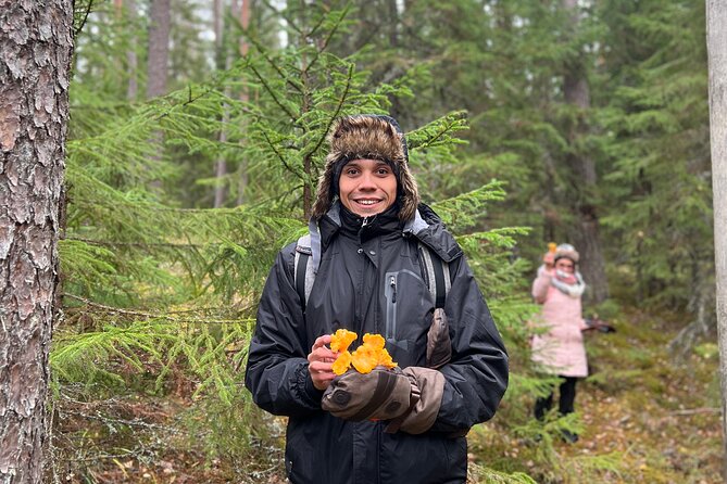Mushroom Hunting in a National Park - Walking through Liesjärvi National Park