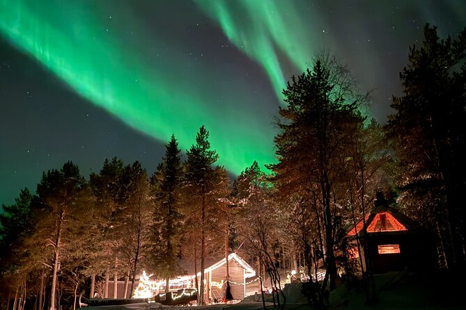Northern Lights Adventure in the Wild with Campfire Treats - What to wear for a late Finnish night