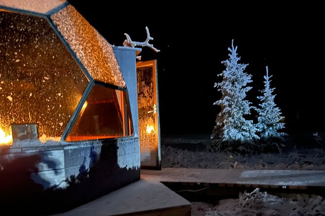 Northern Lights dinner in a Glass Igloo - Timing, price, and practical planning