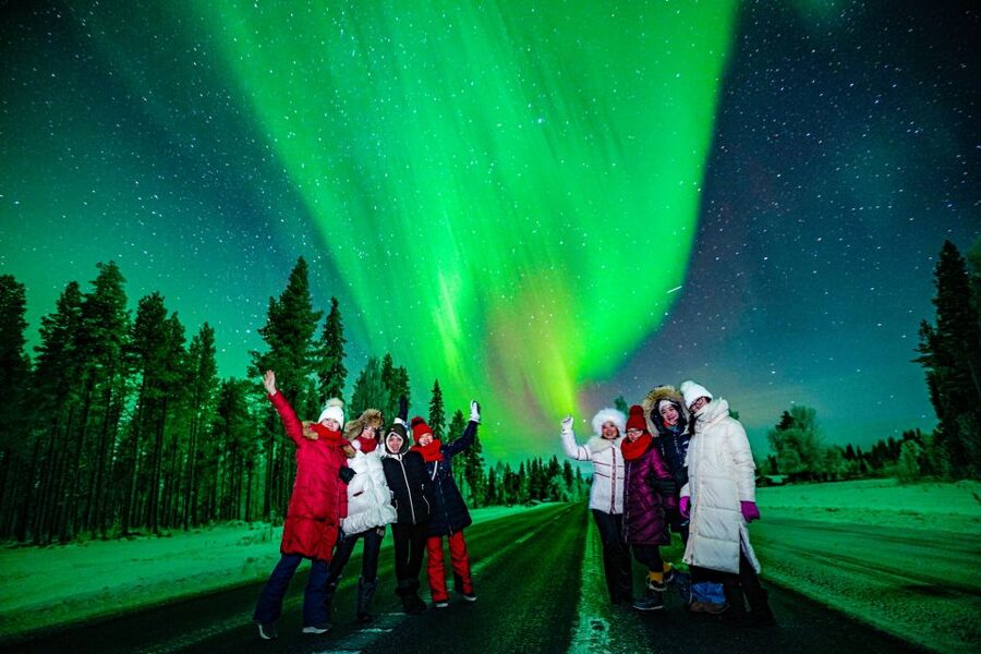 Northern Lights Hunting Adventure in Lapland - Starting in Rovaniemi with the right winter gear