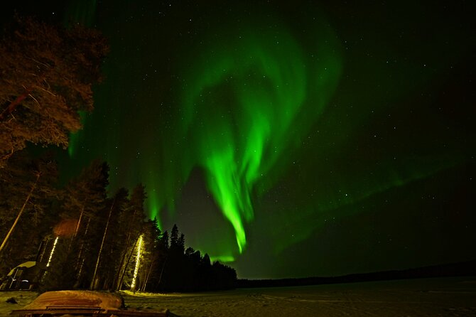 Northern Lights Hunting in Lappish old cottage - Transport and the changing pickup times