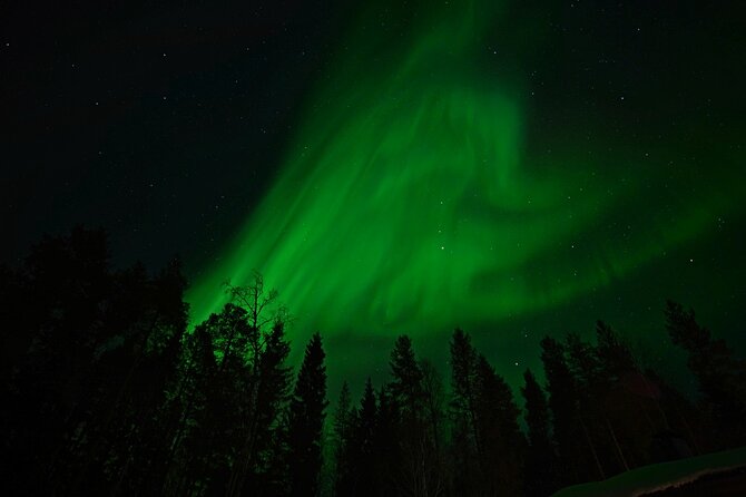 Northern Lights Hunting in Lappish old cottage - Group size: intimate on some nights, larger in theory
