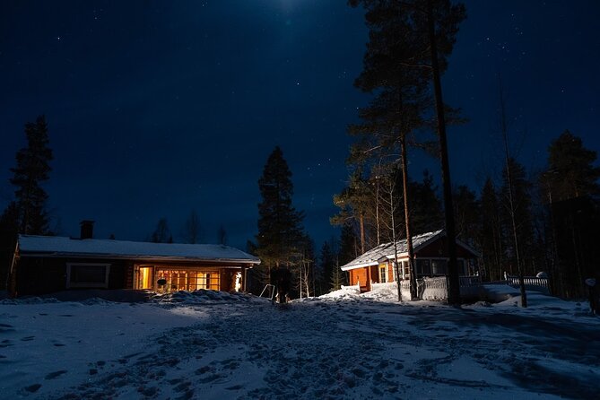 Northern Lights Hunting in Lappish old cottage - What to wear and what to bring