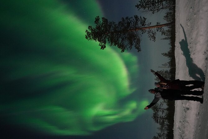 Northern Lights Hunting Photography Tour in Rovaniemi Finland - The guide makes the long night easier