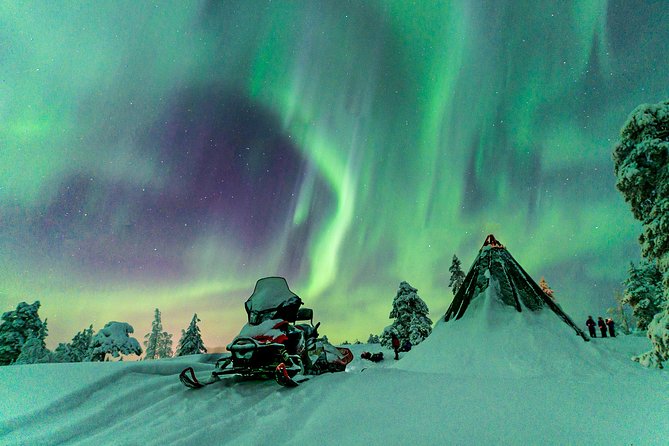 Northern Lights Snowmobile Driving Safari - A five-hour Arctic night beyond Rovaniemi