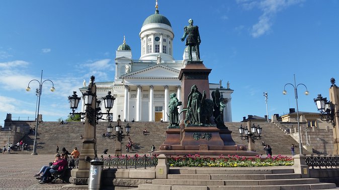 Private Culinary and Culture Tour in Helsinki - Walking through Helsinki with a guide