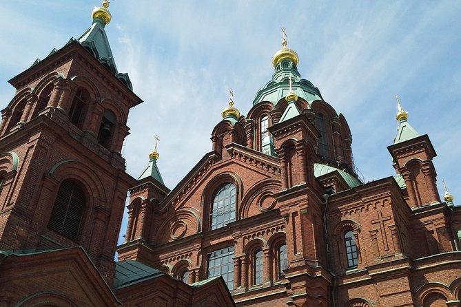 Private Custom Helsinki Tour - Passing the President’s Palace