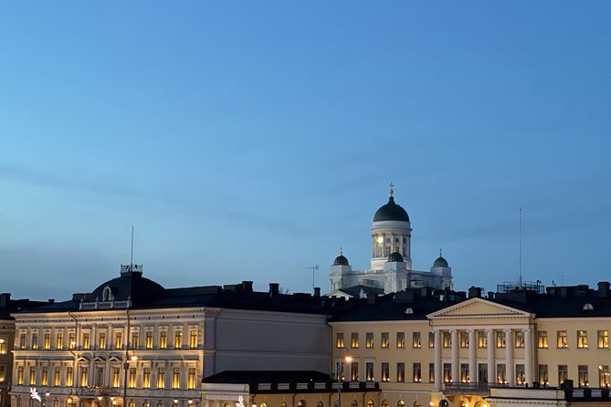 Private Helsinki Sightseeing walking + Car - Esplanadi Park brings the city back to street level