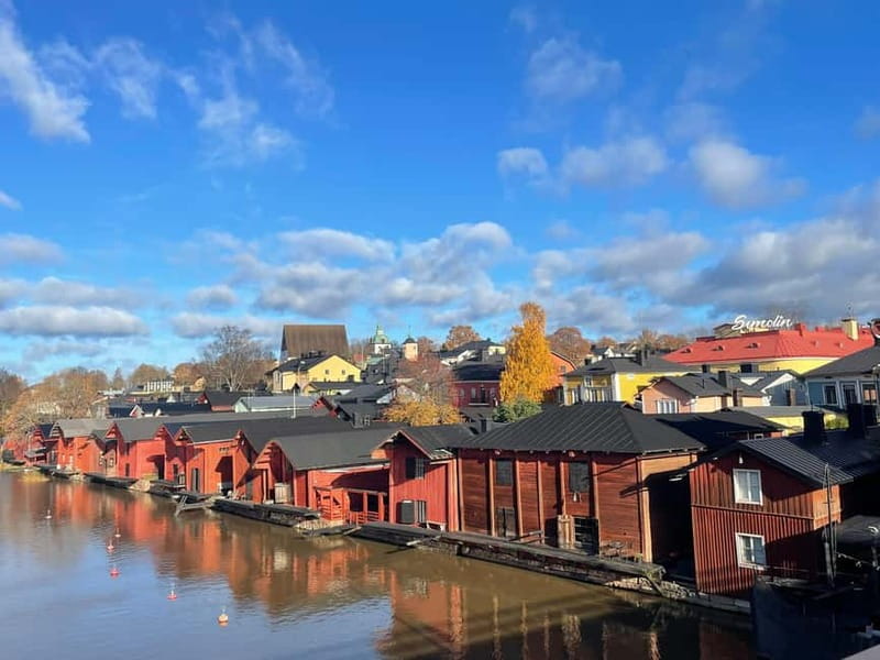 Private Medieval Porvoo by Car from Helsinki - A private Nissan Qashqai changes the day