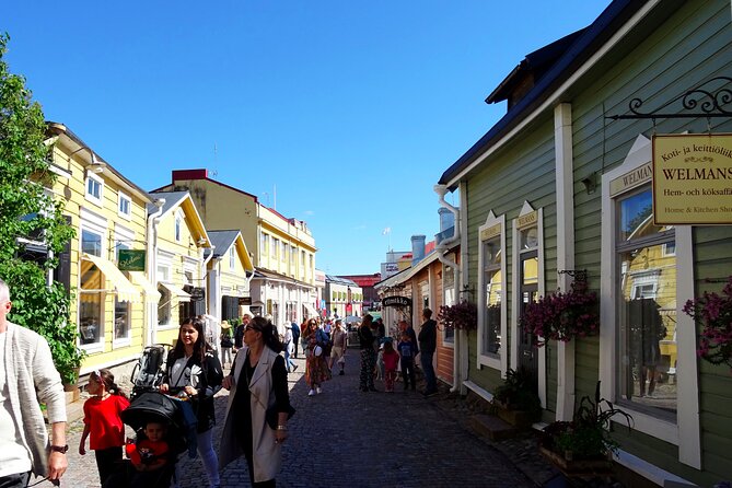 Private National Park and Porvoo Old Town tour from Helsinki - What the private setup changes