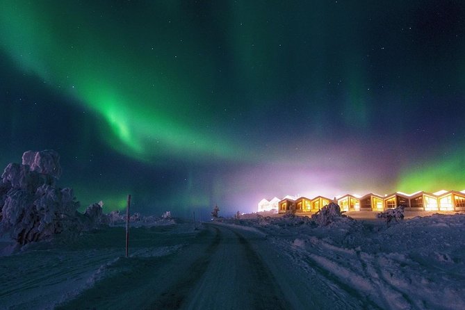 Private Northern Lights Hunting Tour Rovaniemi - Waiting outdoors in Finnish winter