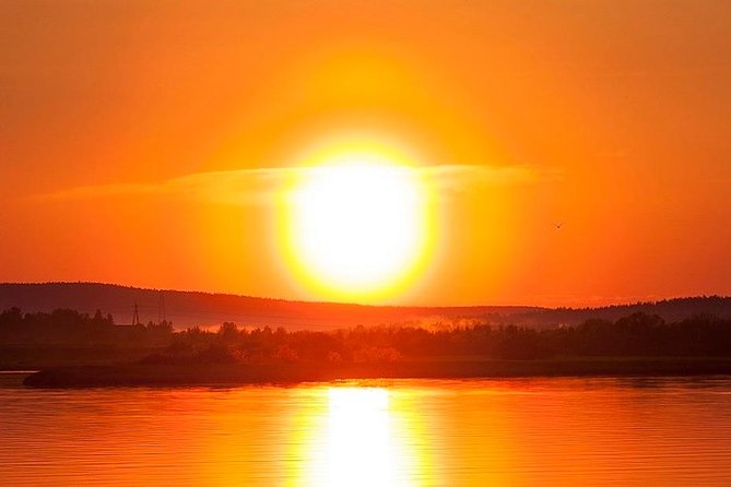 Private Traditional Lakeside Sauna with Midnight Sun - A closer look at the one-hour sauna session