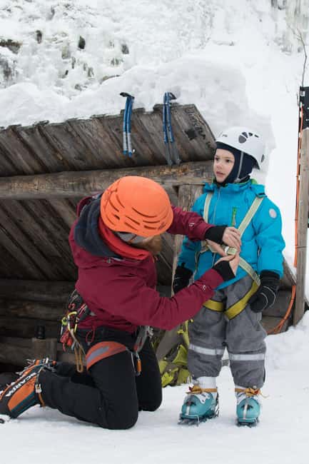 Pyhätunturi: Kid's Ice Climbing Adventure in Finnish Lapland - What the $146 price includes