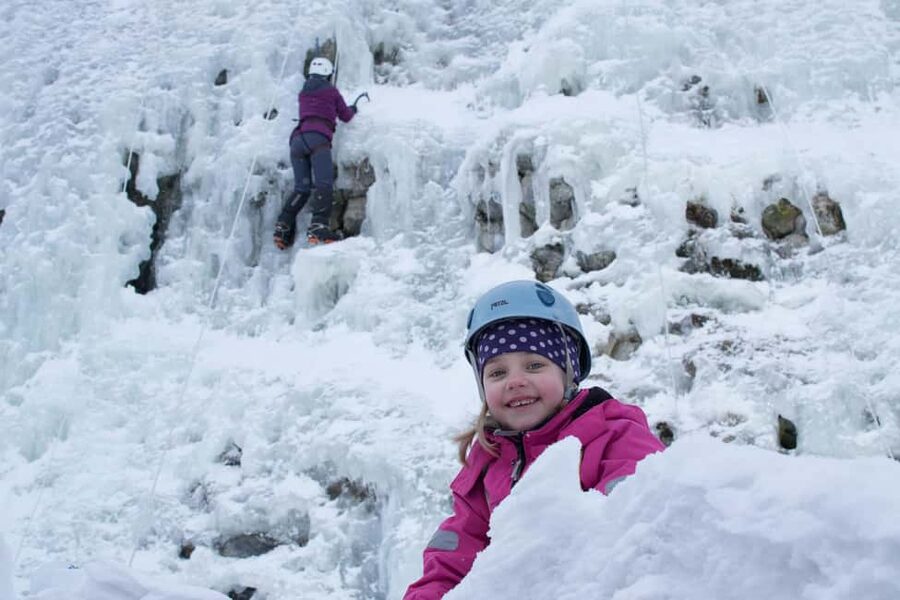 Pyhätunturi: Kid's Ice Climbing Adventure in Finnish Lapland - Meeting at Camp Kitchen & Bar