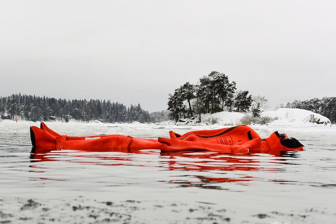 Redrib Ice Experience - An open fire and a proper Arctic lunch