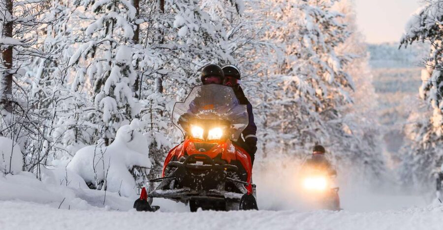 Rovaniemi: 2-Hour Snowmobiling Experience - From Safartica’s office to the snow