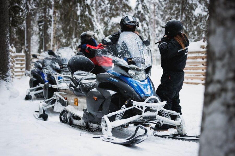 Rovaniemi: Arctic Circle Highlights by Snowmobile - Who should book this Arctic Circle outing?