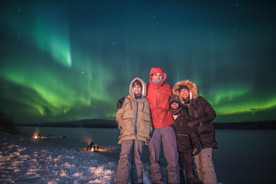 Rovaniemi: Aurora Borealis Tour - Leaving Rovaniemi in a comfortable minibus