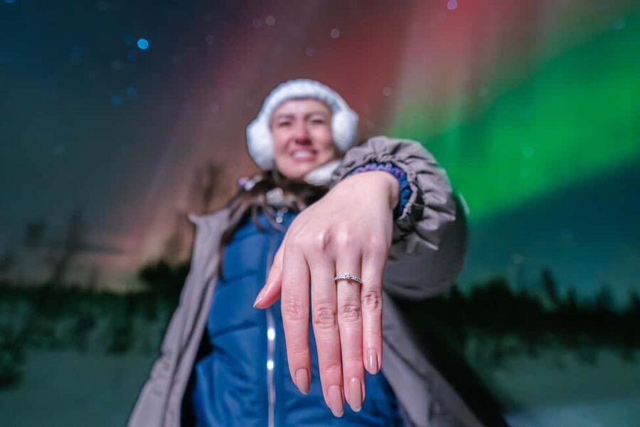 Rovaniemi: Aurora Hunt with Money-Back Guarantee and Photo - Finding a clear sky across Finnish and Swedish Lapland
