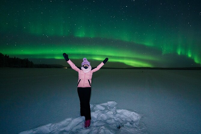 Rovaniemi: Aurora Hunt with Photograph & money back guarantee - Photography that gives you more than a dark-sky memory