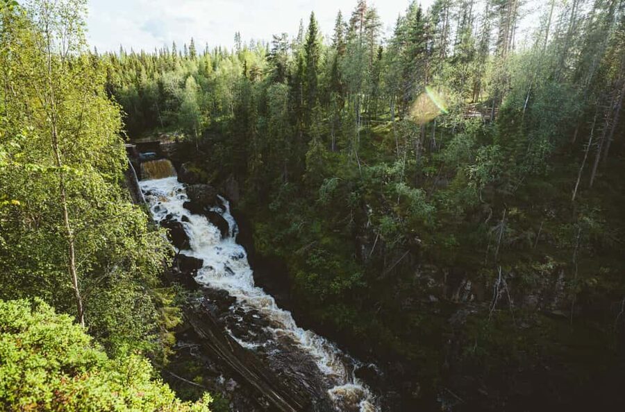 Rovaniemi: Auttiköngäs Waterfalls Hike Tour & Barbeque - Why the small group matters