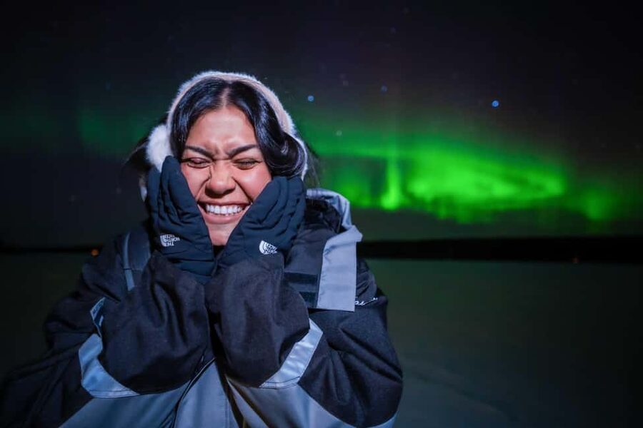 Rovaniemi: Discover the Northern Lights Photography Tour - Stop two: fire, food, and Arctic night photography