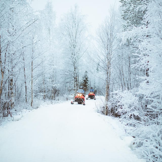 Rovaniemi: Early Winter 2 Hour Snowmobile Safari - Sharing one snowmobile changes the experience