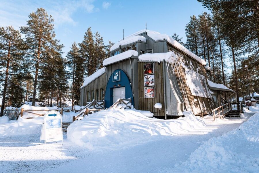 Rovaniemi: Easy Snowmobile Safari - The photo stop and family break