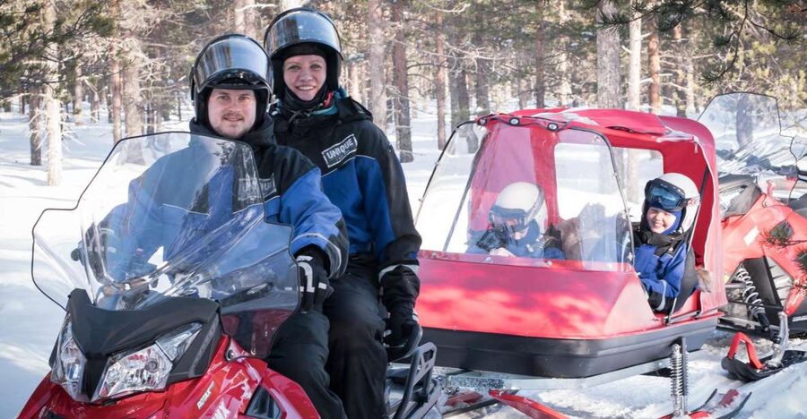 Rovaniemi: Family Snowmobile Safari with Campfire and Snacks - What you need for a safe, comfortable ride