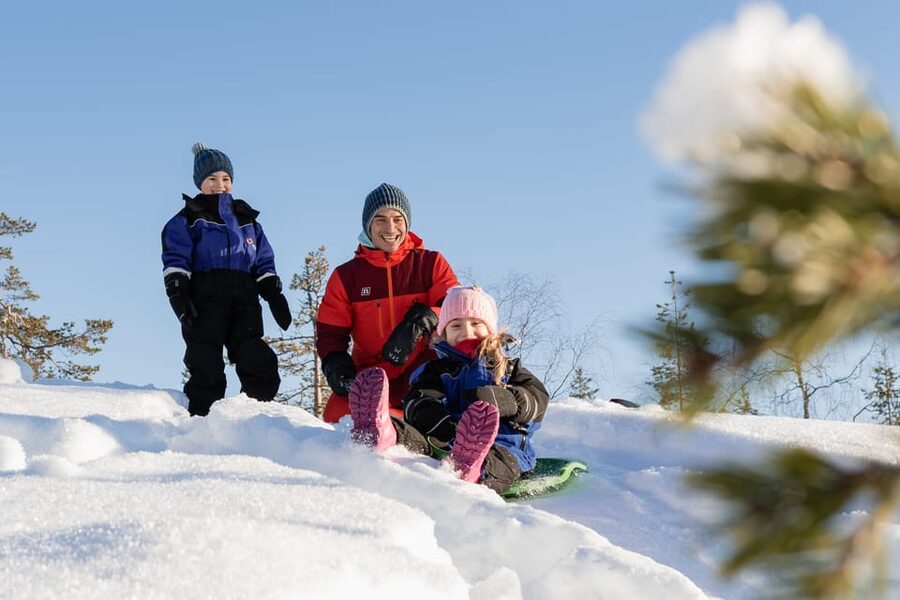 Rovaniemi: Family Snowmobile Trip with Guide and Picnic - Starting at Safartica’s office on Koskikatu 9