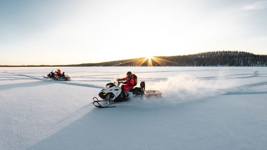 Rovaniemi: Full-Day Snowmobile Safari into the Wilderness - Leaving Rovaniemi for the backwoods
