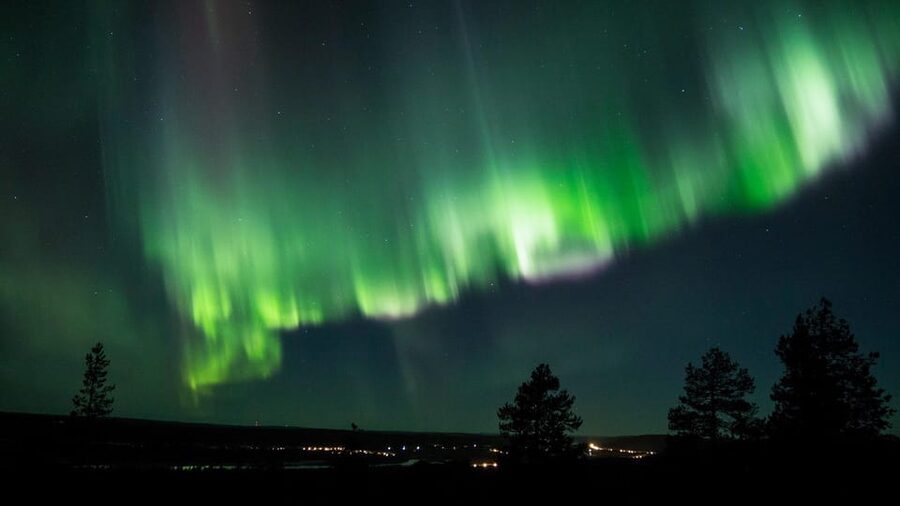 Rovaniemi: Guaranteed Aurora Hunting Tour with Local Guide - Should you book the $159 Aurora hunt?