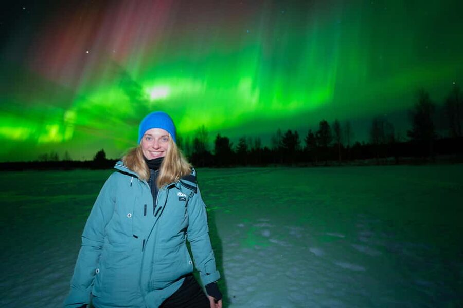 Rovaniemi: Guaranteed Northern Lights Tour with Photos - Finding a dark spot away from Rovaniemi