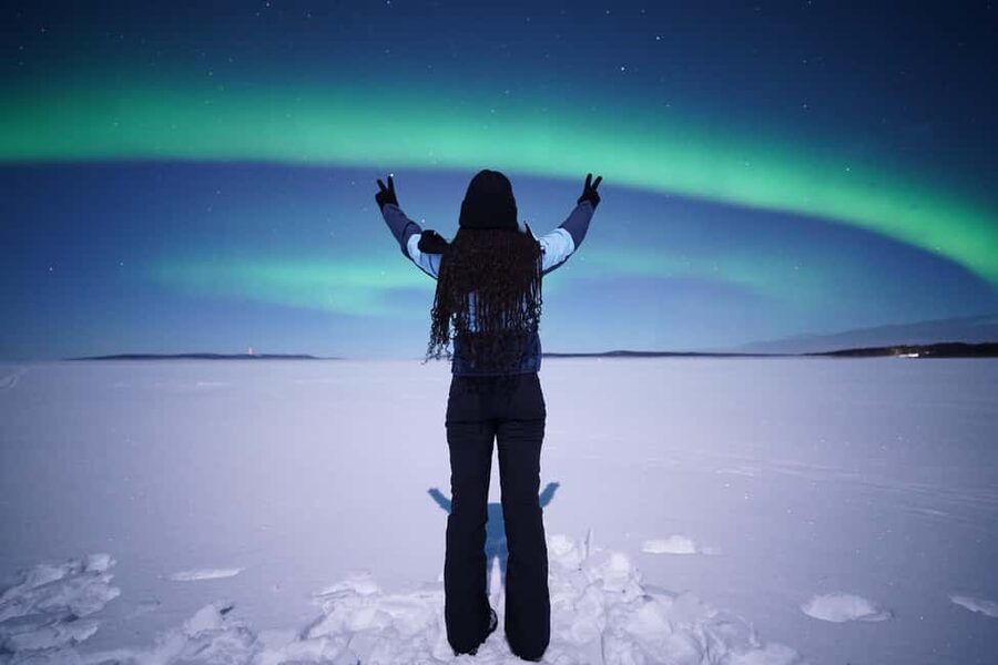 Rovaniemi: Guaranteed Northern Lights Tour with Photos - Campfire food and the value of waiting