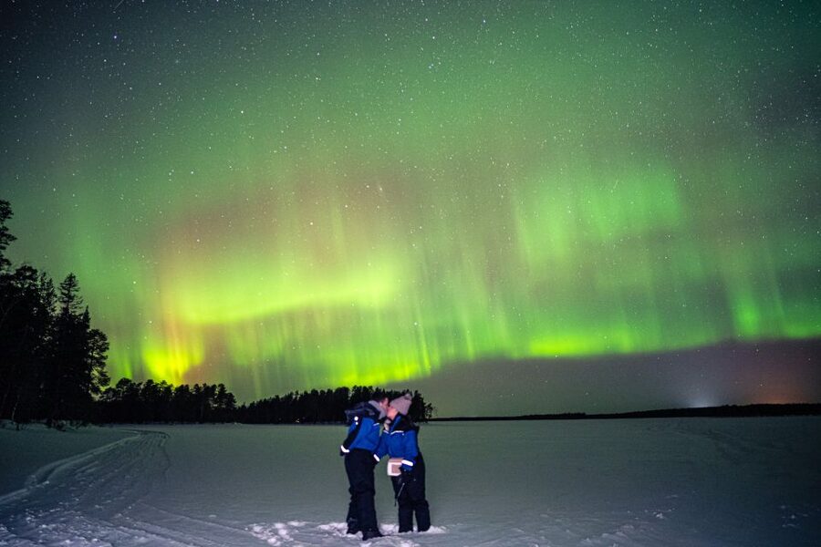 Rovaniemi: Guaranteed Ultimate Aurora Hunt with Photographer - Small details that make the night smoother