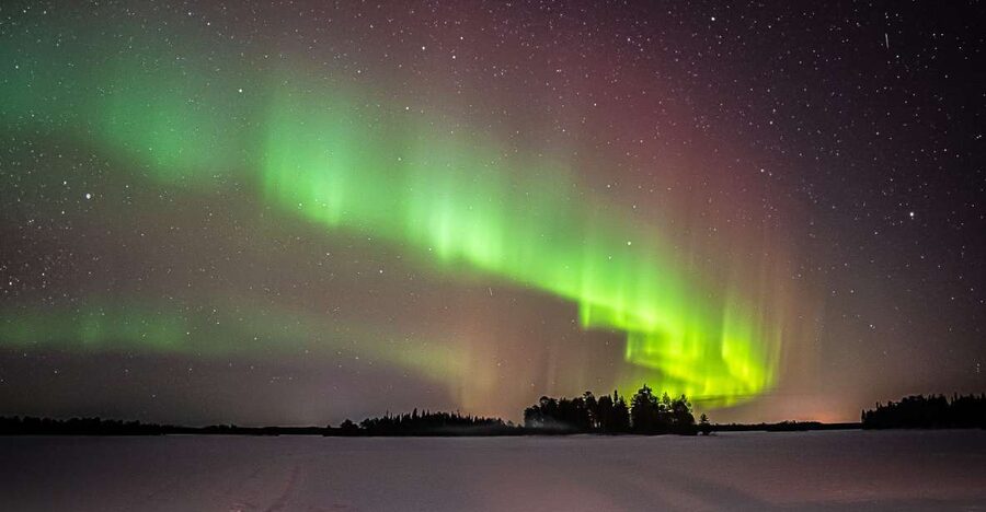 Rovaniemi: Guaranteed Ultimate Aurora Hunt with Photographer - Professional photographs, not just phone pictures