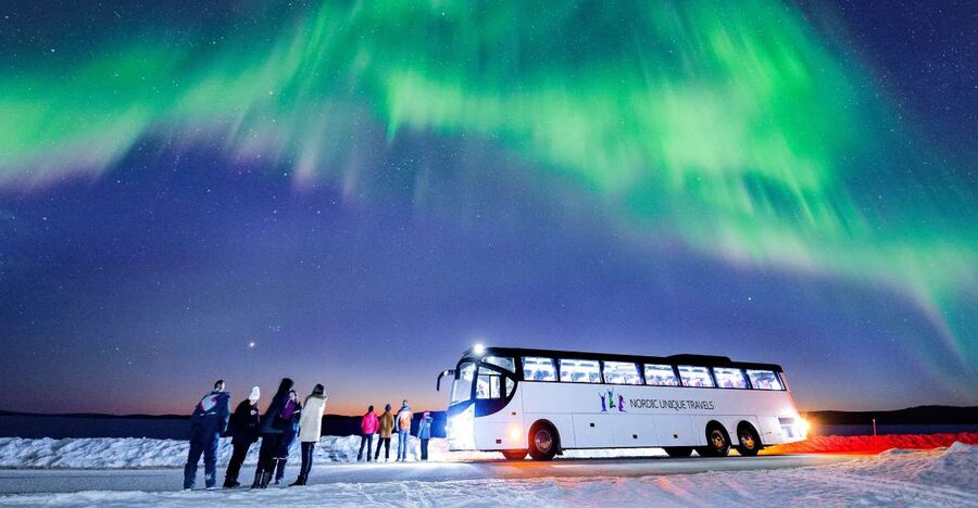 Rovaniemi: Hunting Northern Lights Bus Tour - Leaving Rovaniemi for the dark sky