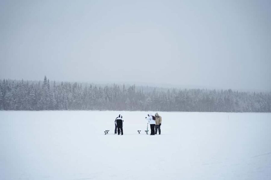 Rovaniemi: Ice Fishing Small Group Tour & Barbeque - Clothing, timing, and small practical matters