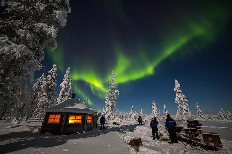 Rovaniemi: Lakeside Private Sauna with Aurora Borealis - A Finnish sauna with the Arctic sky overhead