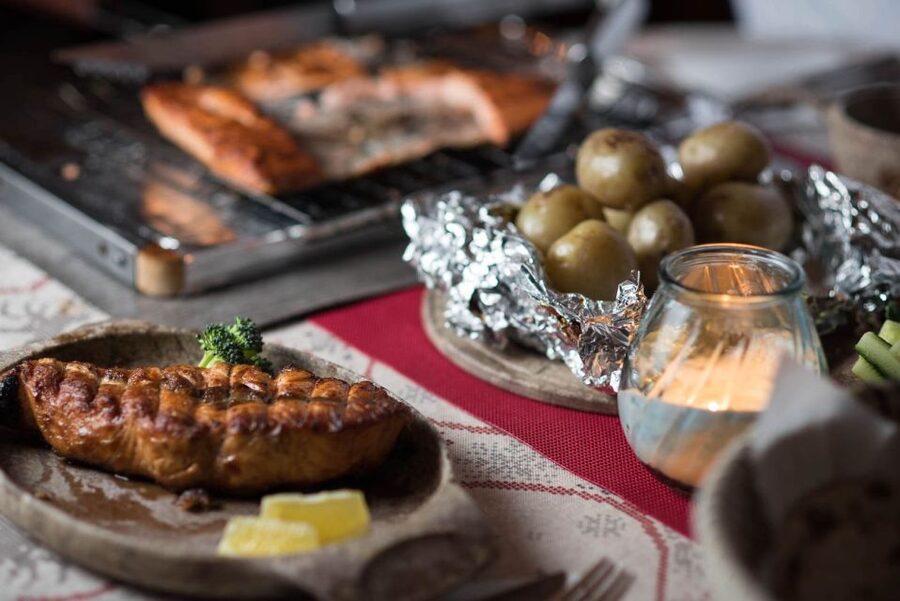 Rovaniemi: Lappish Evening Experience with Dinner - The Finnish sauna routine, one short session at a time