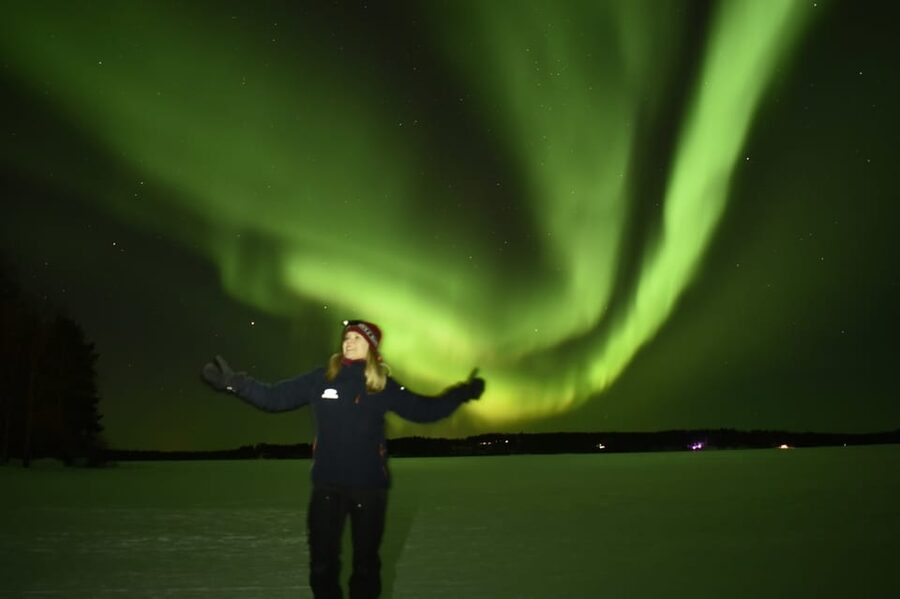 Rovaniemi: Night Snowmobile Tour - Riding through the Lappish forest at night