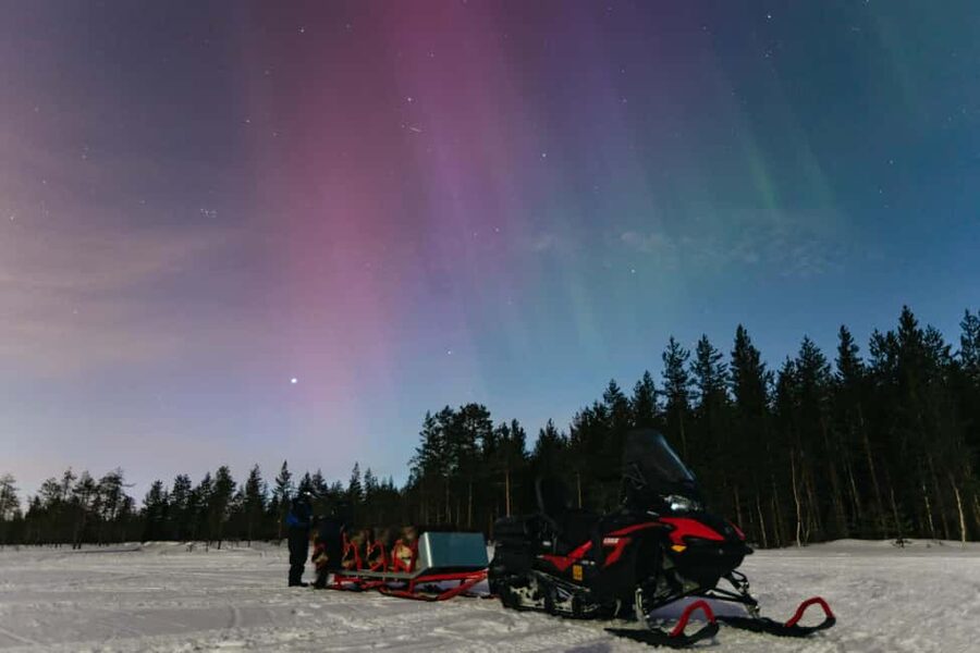 Rovaniemi: Northern Lights Family-Friendly Snowmobile Safari - Starting in Rovaniemi, with pickup details to watch