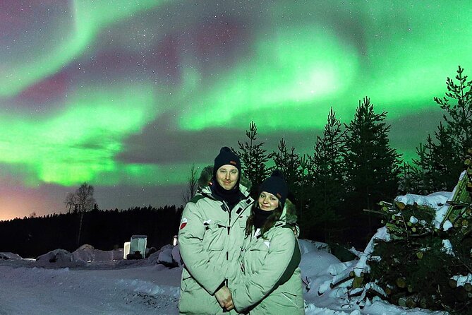 Rovaniemi: Northern Lights Group Tour - Guaranteed View - Professional photos without carrying a tripod